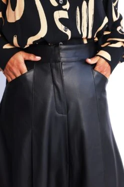 Colbee Skirt - Black -Reverse Sale Store ColbeeSkirt Black89391114A6922