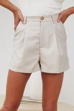 Daina Shorts - Beige 11 Daina Shorts - Beige -Reverse Sale Store DainaShorts Beige31220211 111108