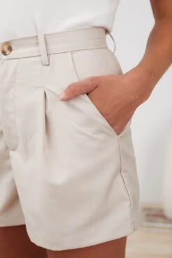 Daina Shorts - Beige 15 Daina Shorts - Beige -Reverse Sale Store DainaShorts Beige31220211 111129