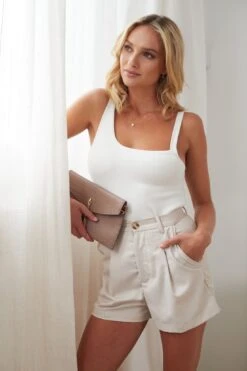 Daina Shorts - Beige