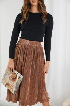 Basa Knit Top - Black -Reverse Sale Store ElishebaSkirt Mocha01220126 12400 1080x 3f1abaab 07cb 4a10 b299 4c9382911efc