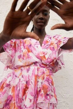 Geronia Dress - Pink Floral 21 Geronia Dress - Pink Floral -Reverse Sale Store Geronia Dress Pink Floral Dresses womens dresses womens clothing 10