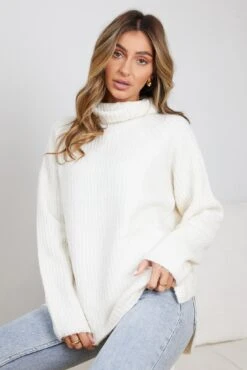 Karlen Knit - White -Reverse Sale Store KarlenKnit WhiteA162035 228.6.20233446