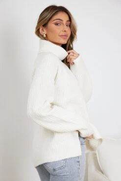 Karlen Knit - White -Reverse Sale Store KarlenKnit WhiteA162035 228.6.20233461