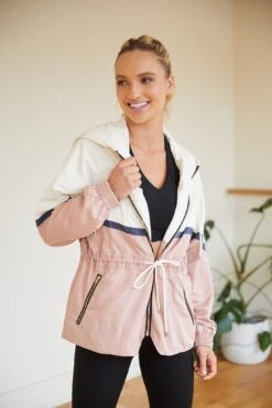 Legacy Rain Jacket - Pink
