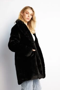 Tamasha Coat - Black -Reverse Sale Store TamashaCoat BlackCR8630Ecom10.05.231935