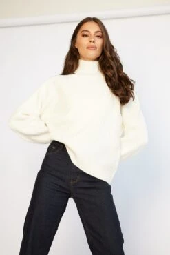 Vilina Knit - White 11 Vilina Knit - White -Reverse Sale Store VilinaKnit WhiteCJ92839Ecom10.05.231257