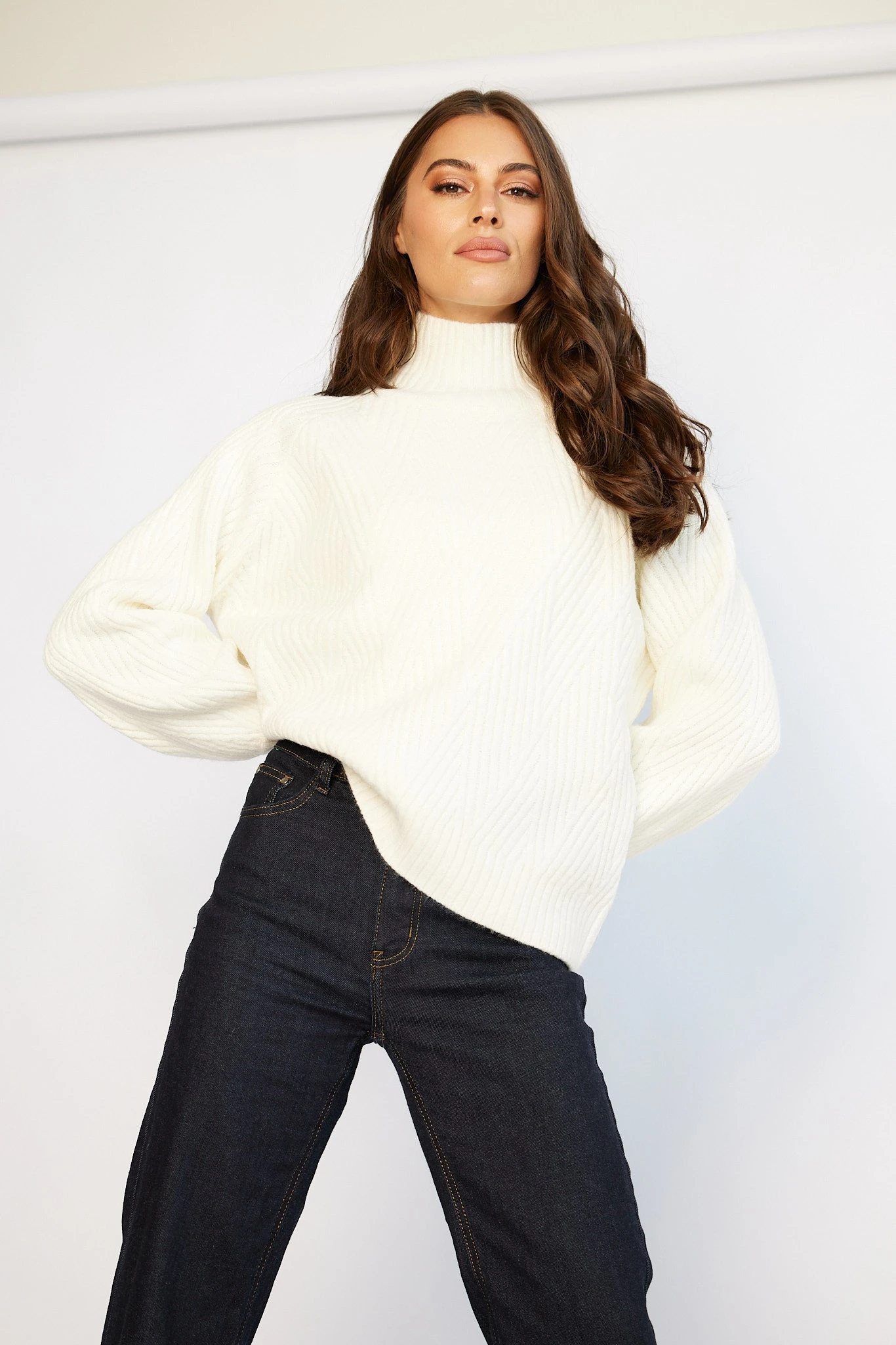 Vilina Knit - White 5 Vilina Knit - White - Image 3